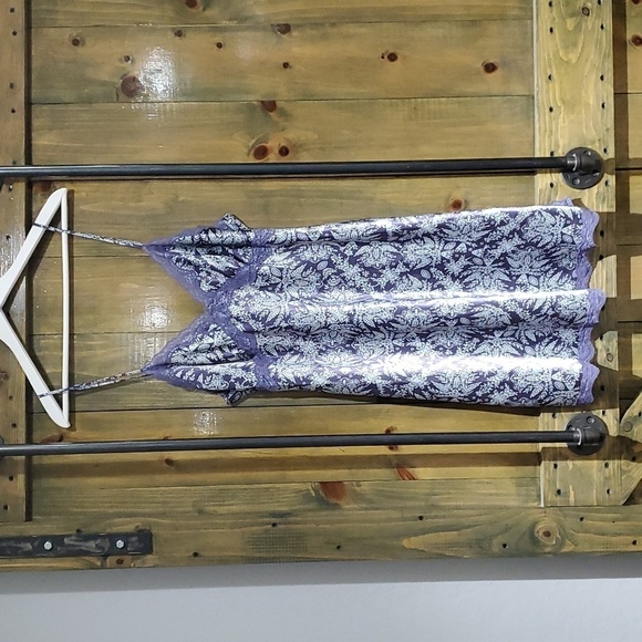 PURPLE FLORAL LACE TRIM  INTIMATES SLIP ON LINGERIE LOUNGEWEAR FEMININE - Picture 1 of 8